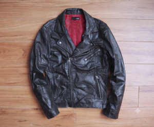 Jaket Hitam Jaket