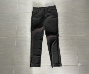 Celana Hitam