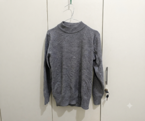 Sweater Abu